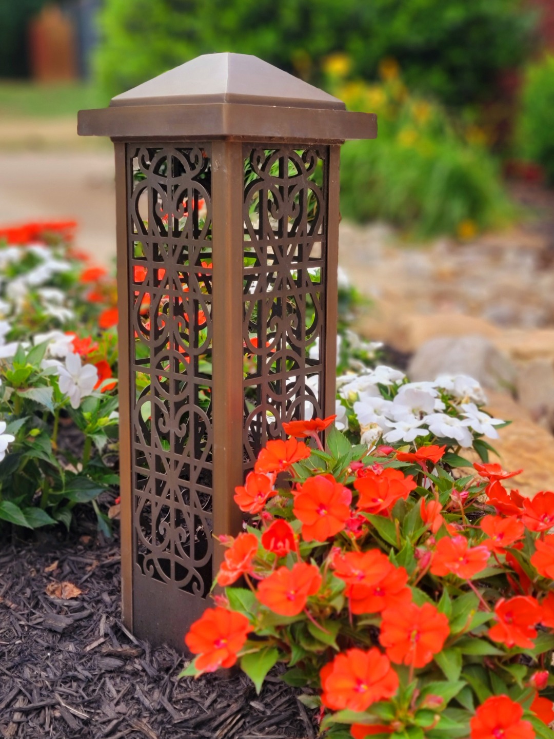 Professional fire pits, landscaping, and lawn mowing for residential and commercial properties near Central City, KY<br />
