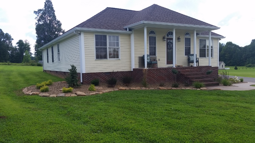 goperfection-LandscapingMaintenance-Madisonville A happy client’s lawn after proper landscape maintenance done by our professionals.