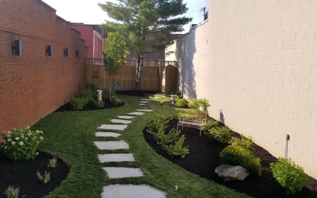 Decorative Fall Ideas to Warm Up Your Outdoor Living Areas